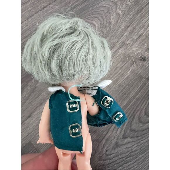 Barbie  Vintage Toys Alice in Wonderland Doll top In Green  4” 1994 - Picture 3 of 6